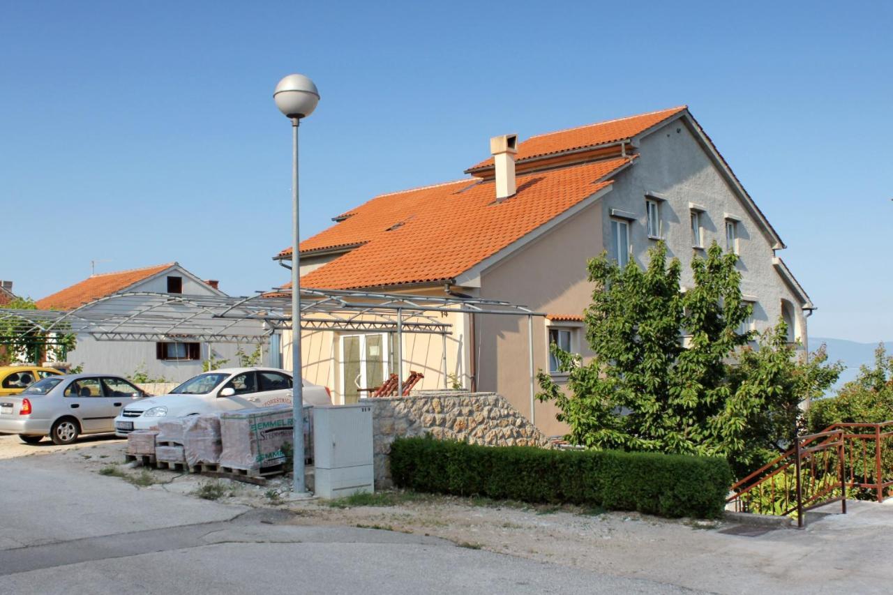 Apartments And Rooms With Parking Space Njivice, Krk - 5458 Exterior photo
