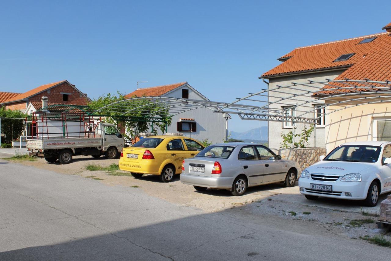 Apartments And Rooms With Parking Space Njivice, Krk - 5458 Exterior photo